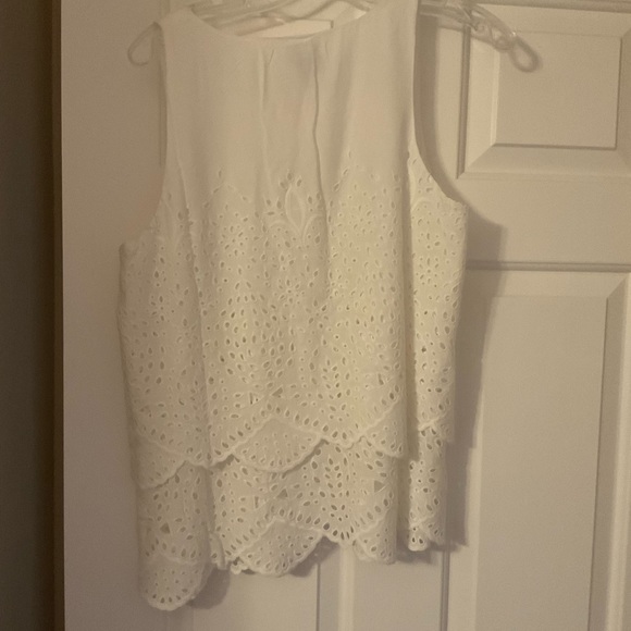 Cabi white sleeveless top - Picture 2 of 2